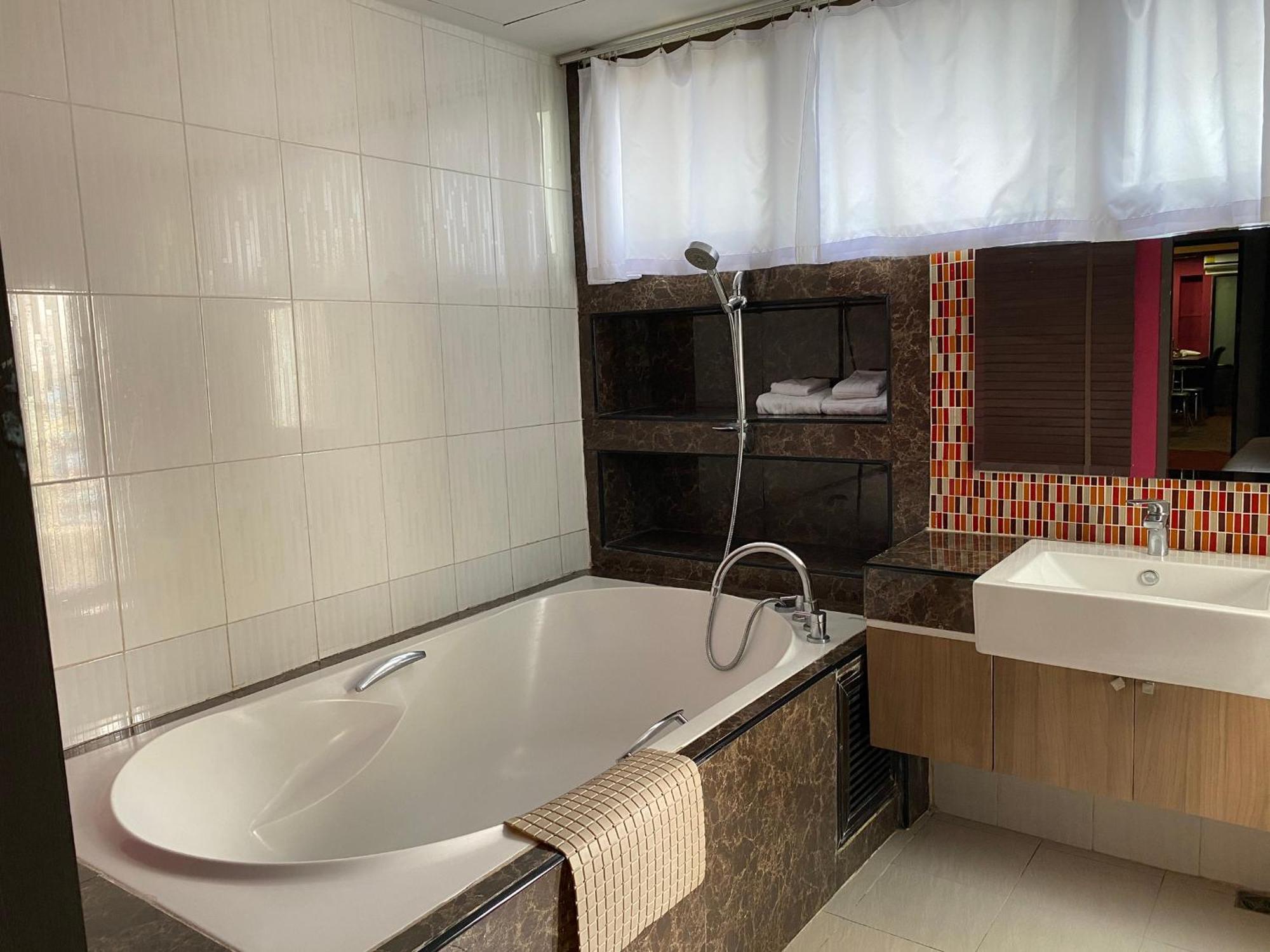 Grand Pink Hotel Hatyai Hat Yai Exterior photo